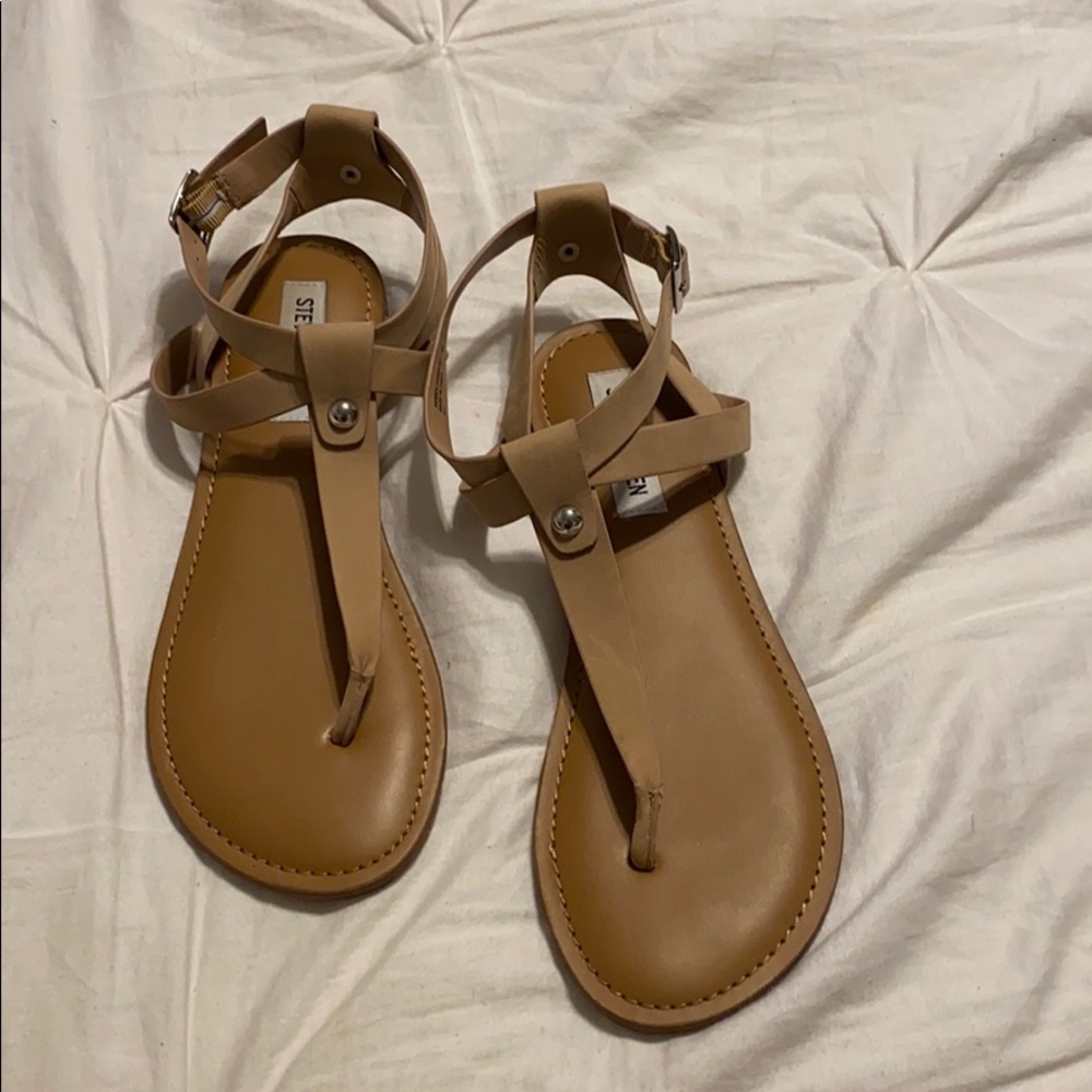 STEVE MADDEN SANDALS